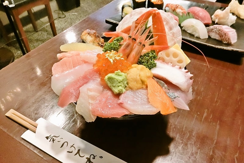 海鮮丼｜山さん寿司