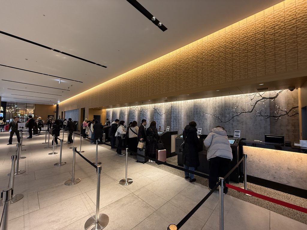 ホテル阪急レスパイア大阪のロビーとチェックイン