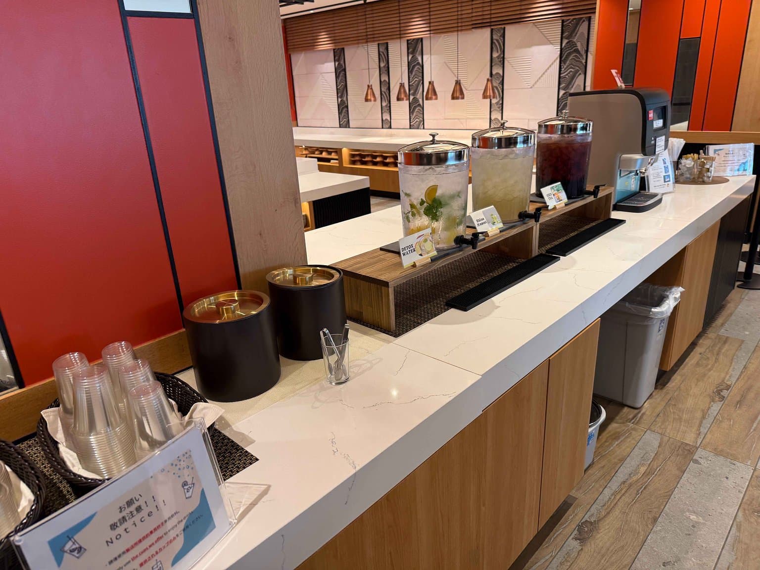 館内のドリンクコーナー